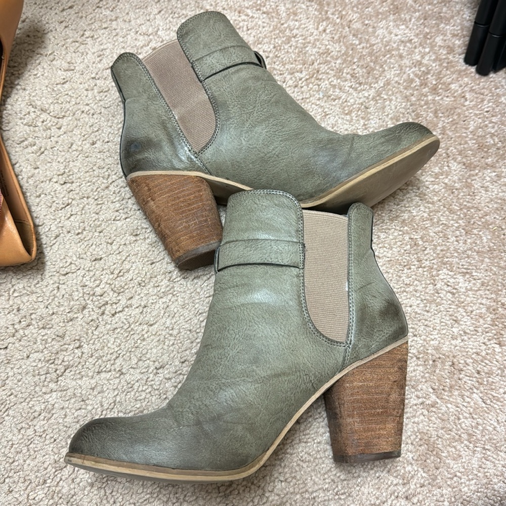 Bootie - Picture 2 of 5